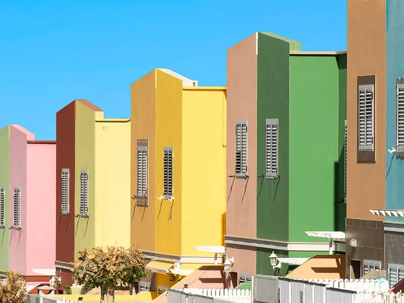 Plumber in Little Havana: colorful row of houses